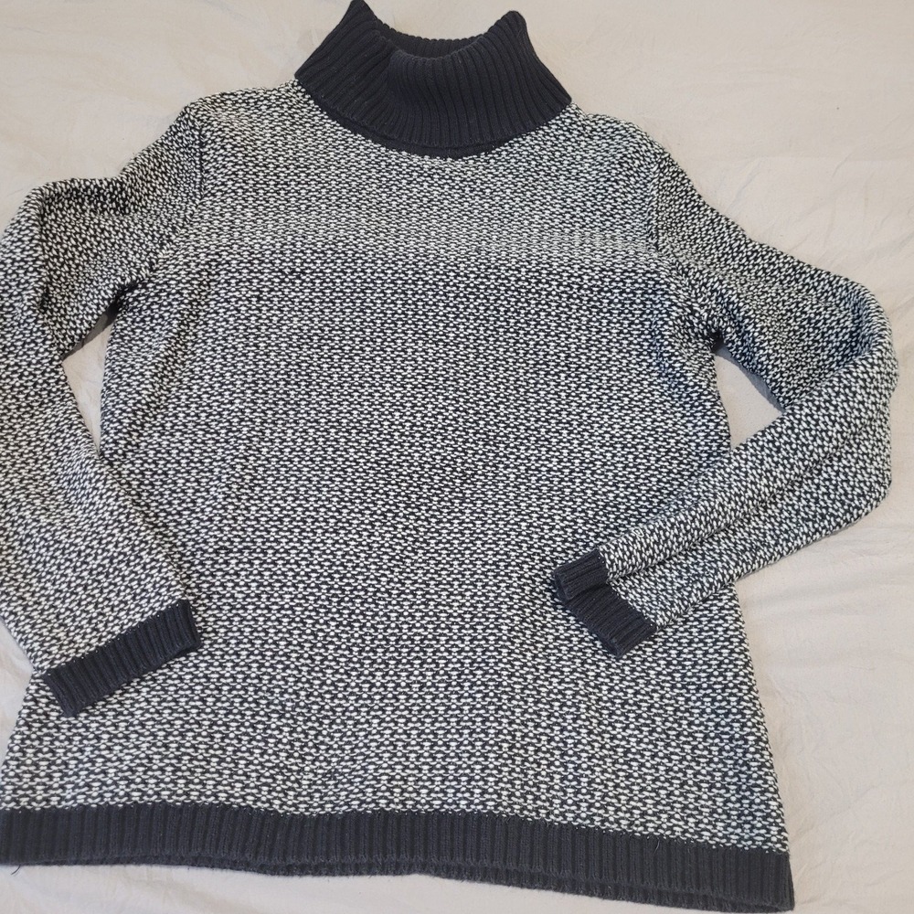 Karen Scott Women's SZ PM Navy and White Turtle Neck Sweater textured casual